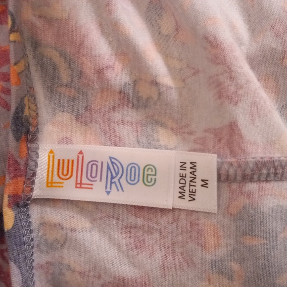 LuLaRoe M Perfect T Tee Shirt Floral NWT - Picture 8 of 9